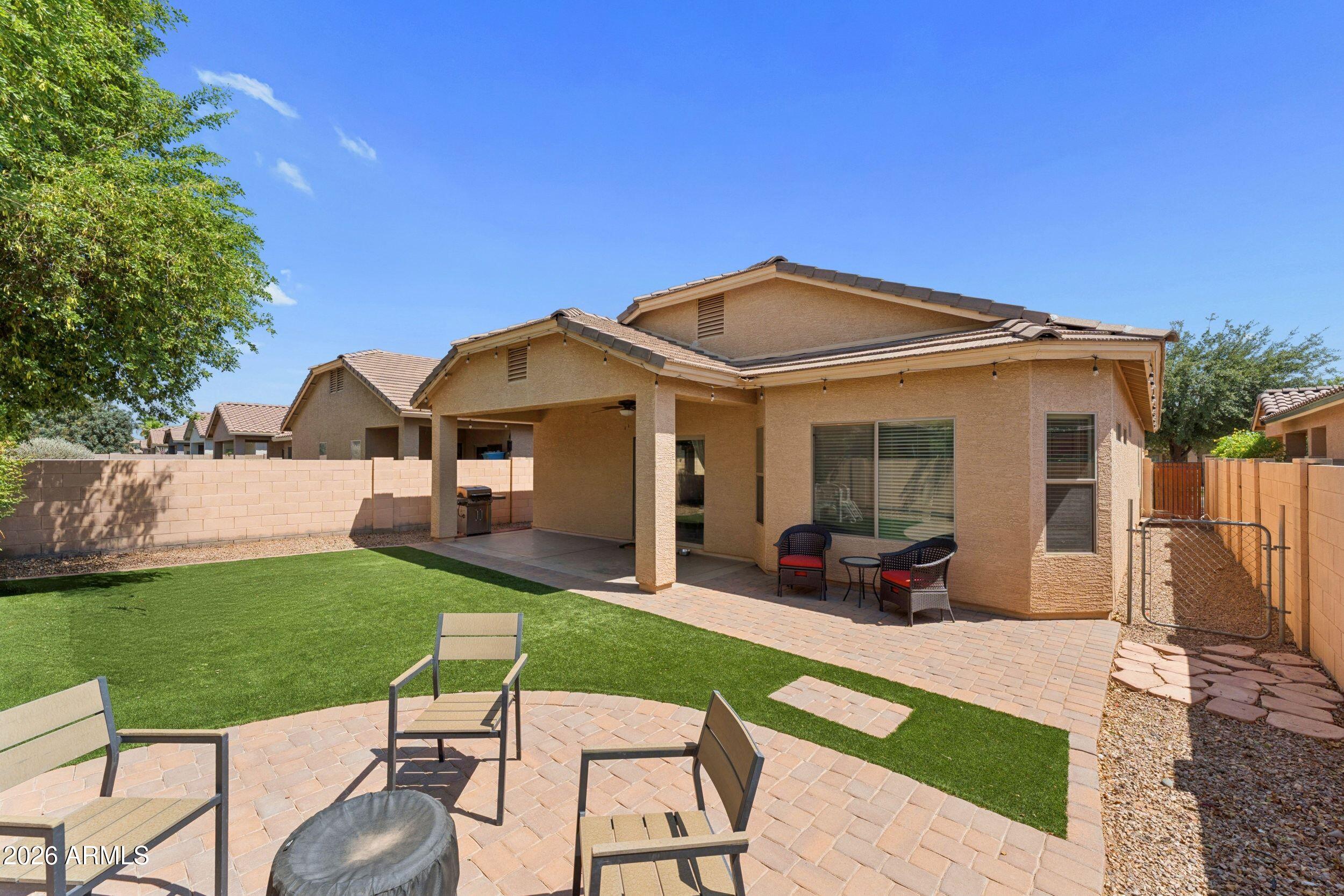 1404 W SANTA GERTRUDIS Trail