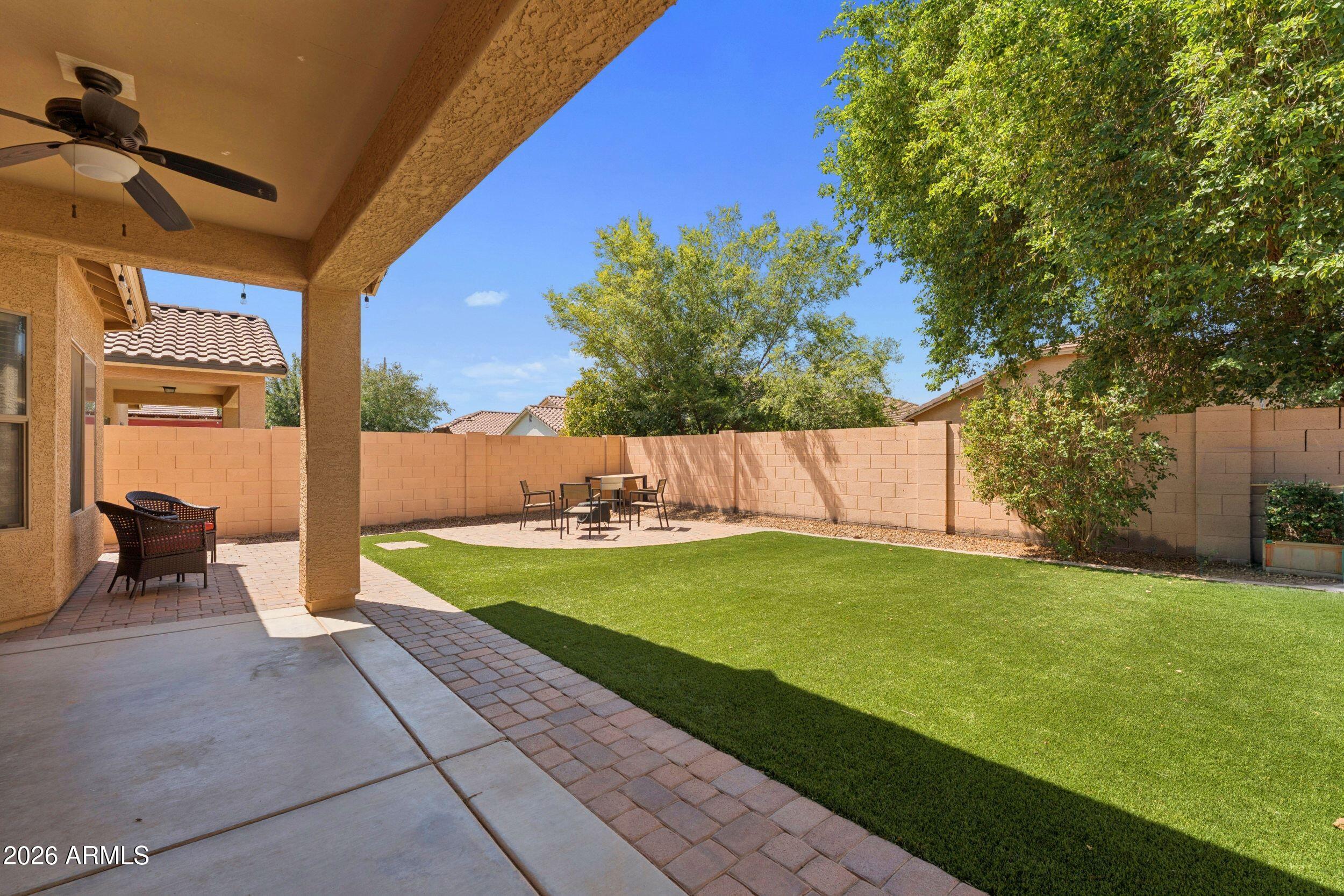 1404 W SANTA GERTRUDIS Trail