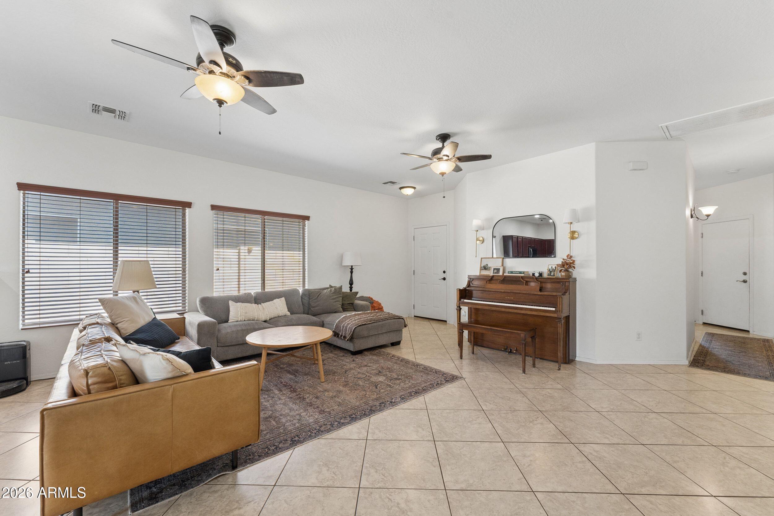 1404 W SANTA GERTRUDIS Trail