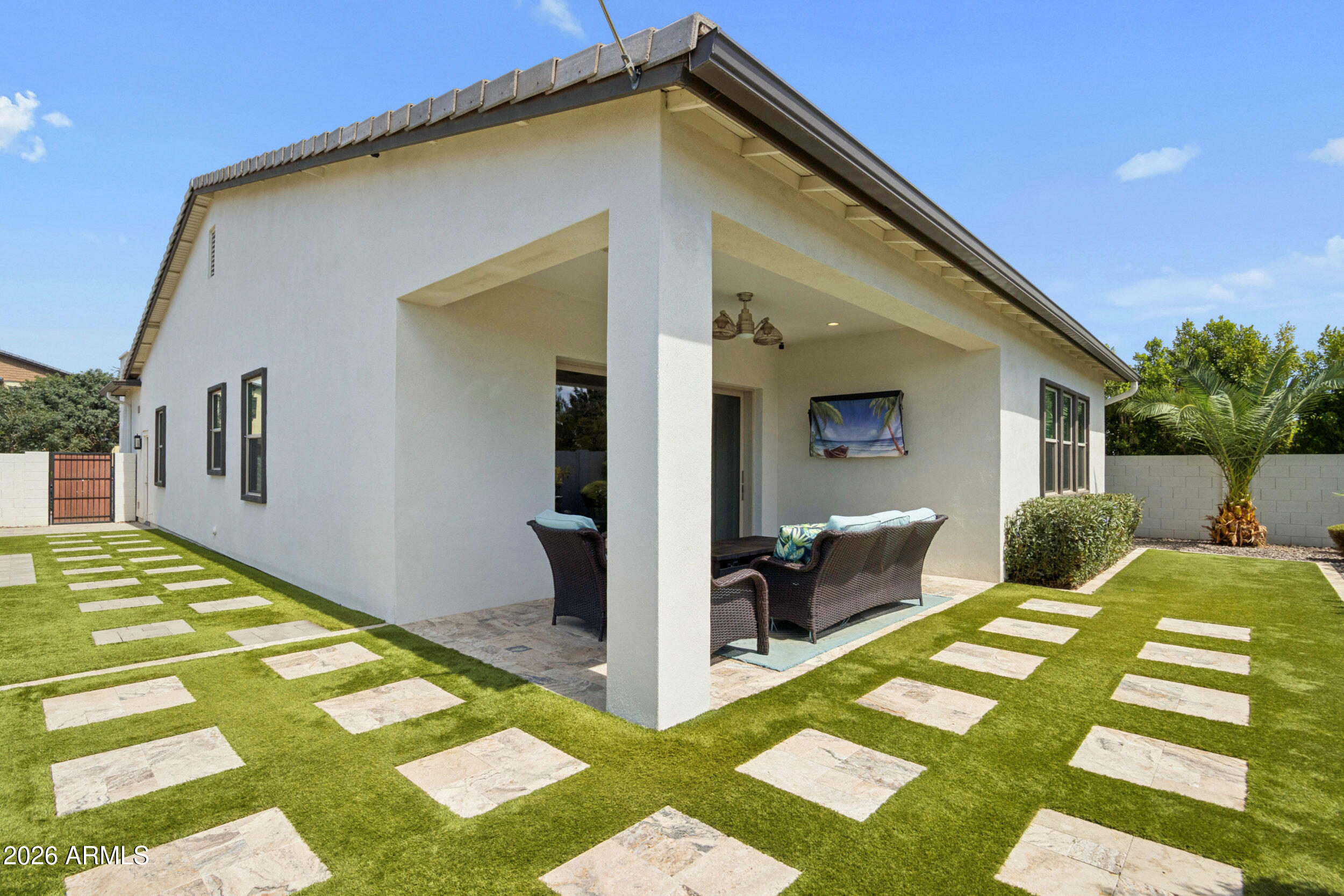 22741 E VIA DEL SOL