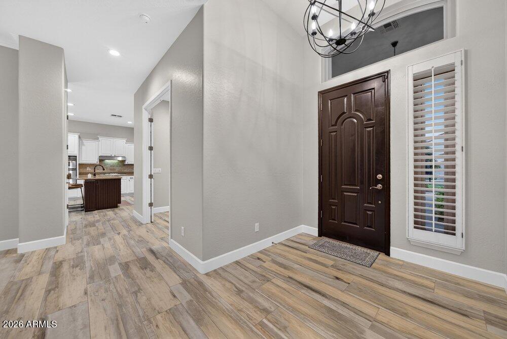1613 W KAIBAB Drive
