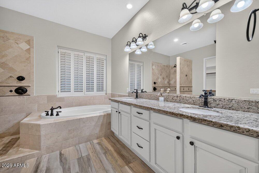 1613 W KAIBAB Drive
