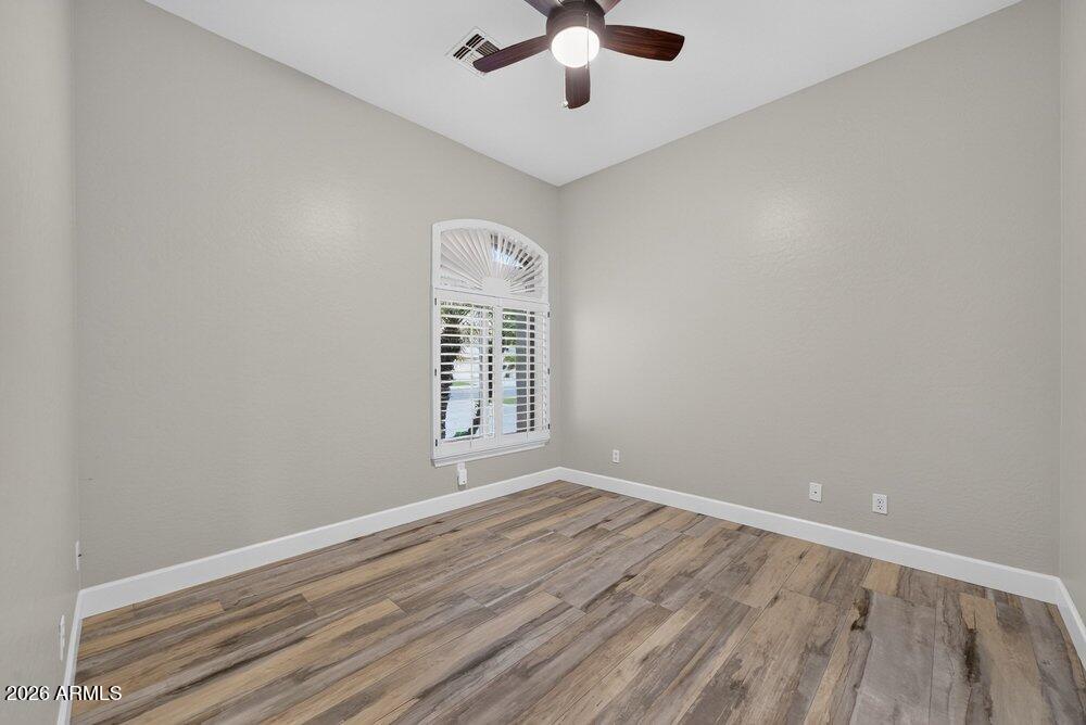 1613 W KAIBAB Drive