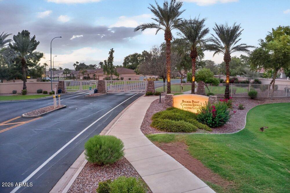 1613 W KAIBAB Drive