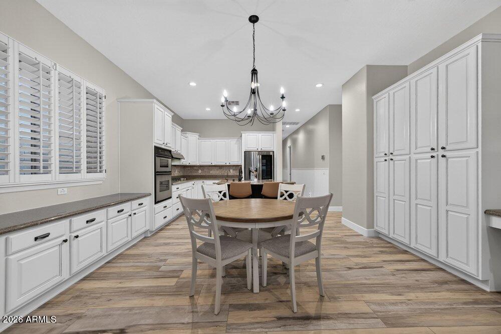 1613 W KAIBAB Drive