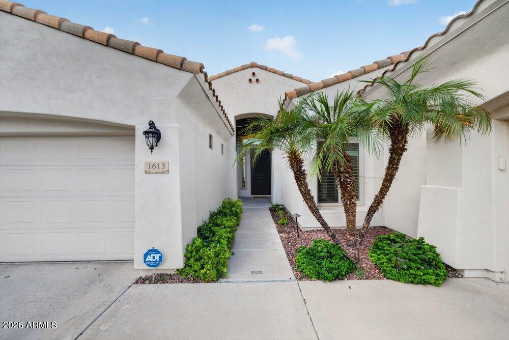 1613 W KAIBAB Drive