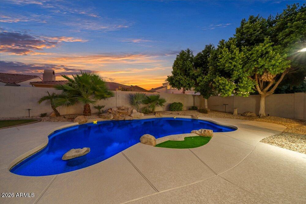 1613 W KAIBAB Drive