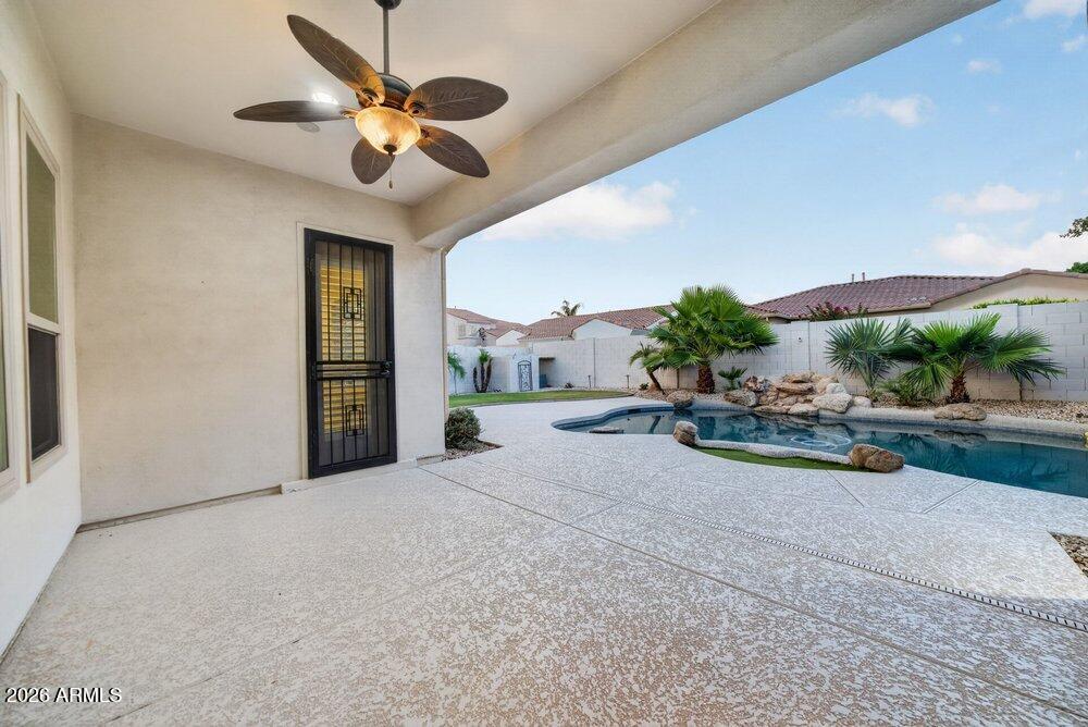 1613 W KAIBAB Drive