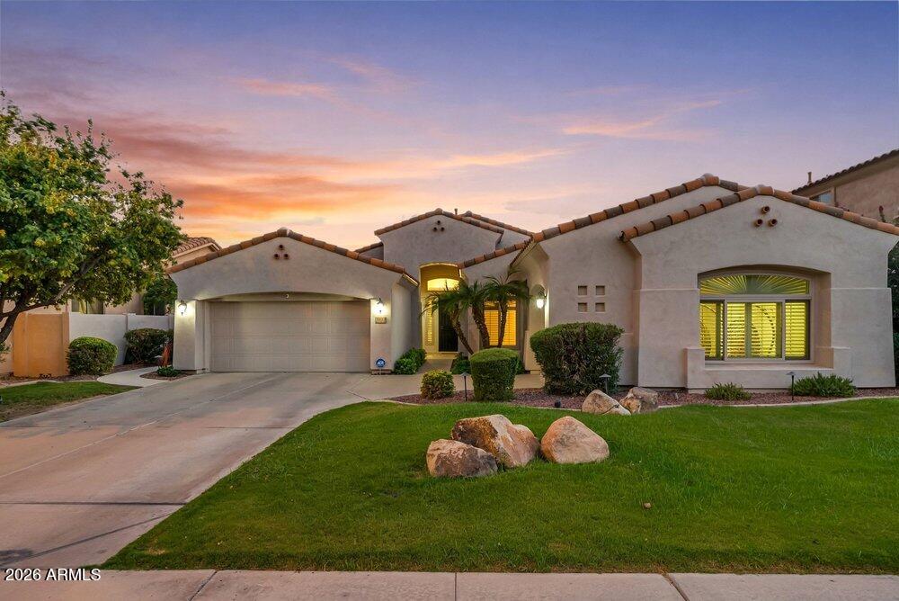 1613 W KAIBAB Drive
