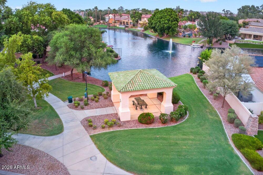 1613 W KAIBAB Drive