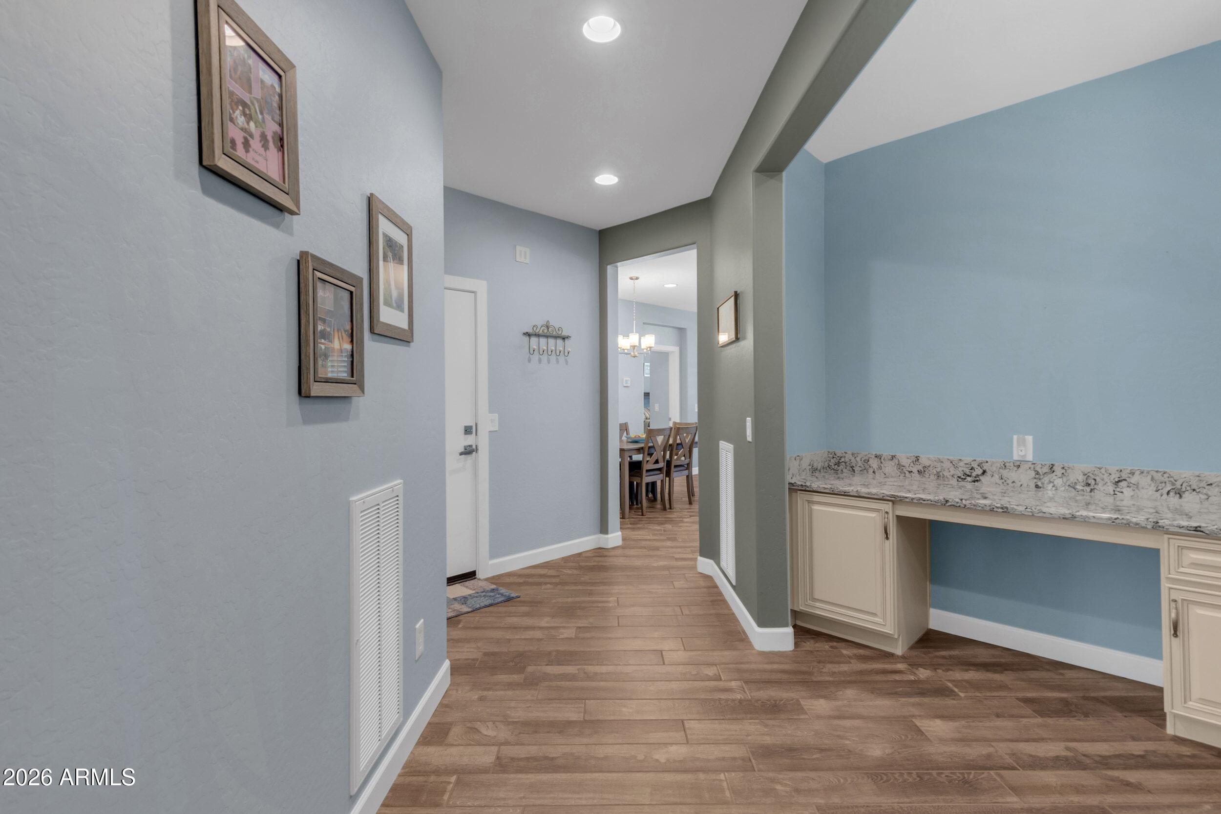708 E Cobble Stone Drive