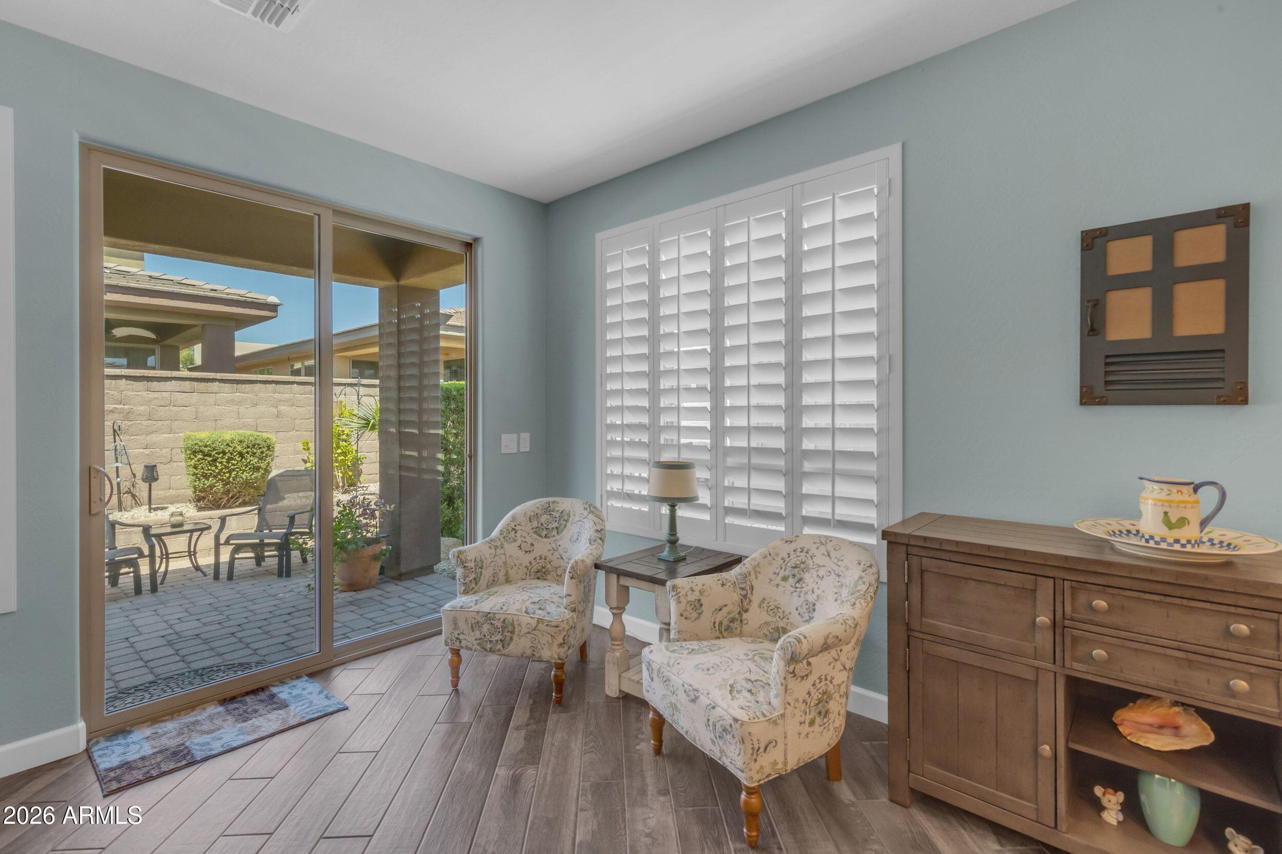 708 E Cobble Stone Drive