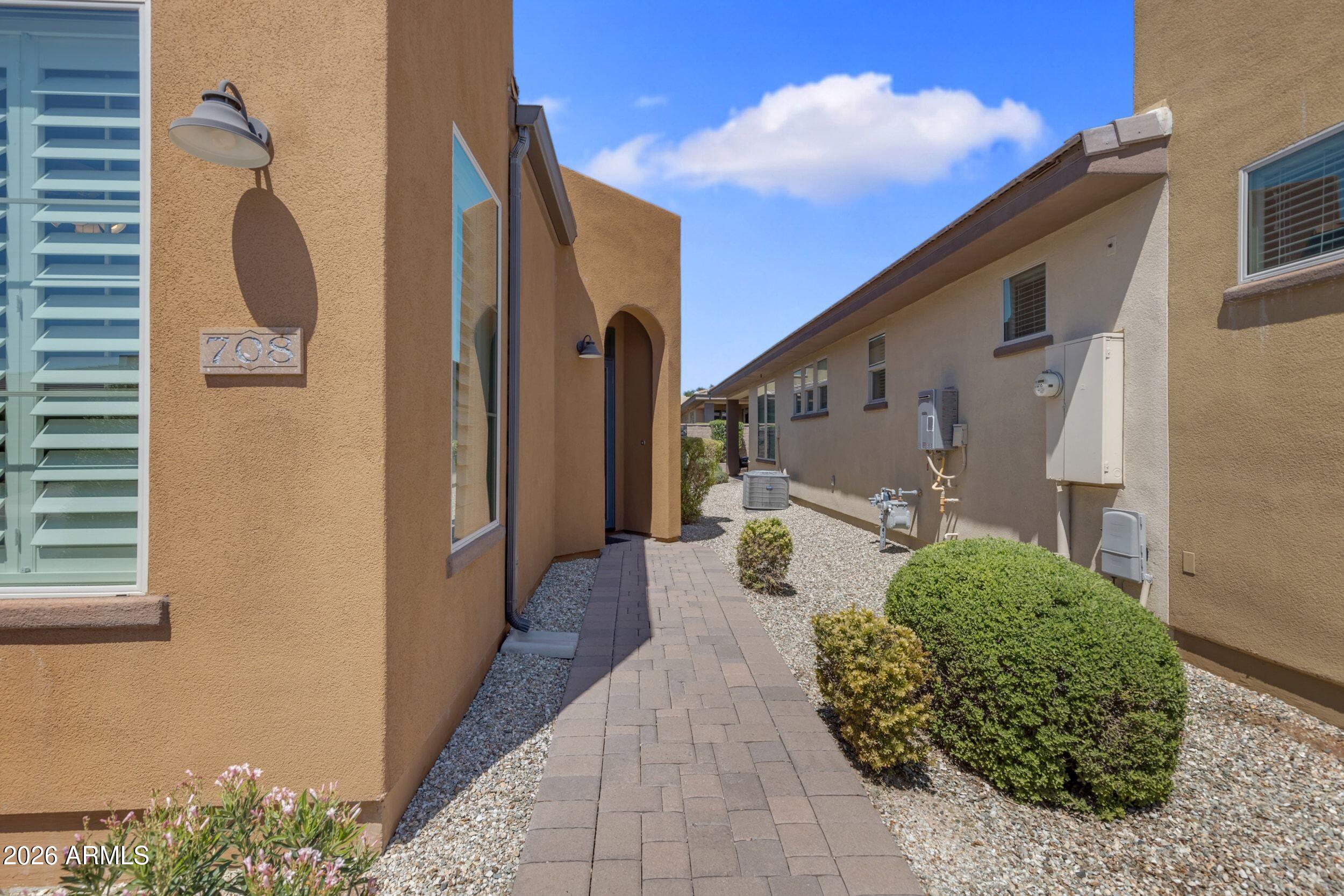 708 E Cobble Stone Drive