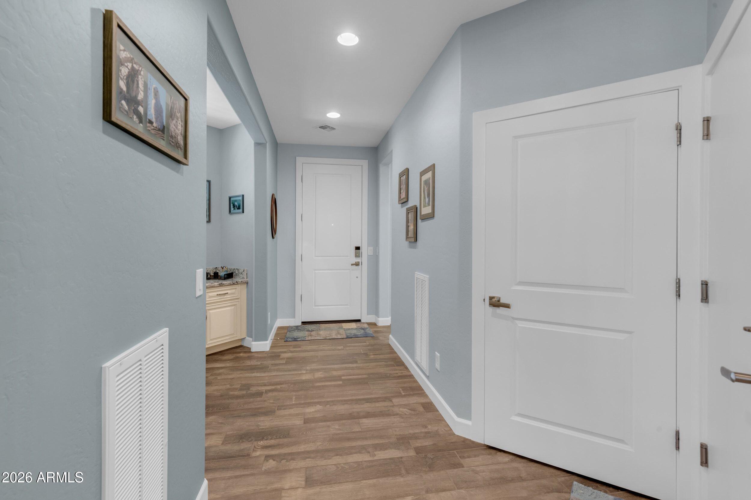 708 E Cobble Stone Drive