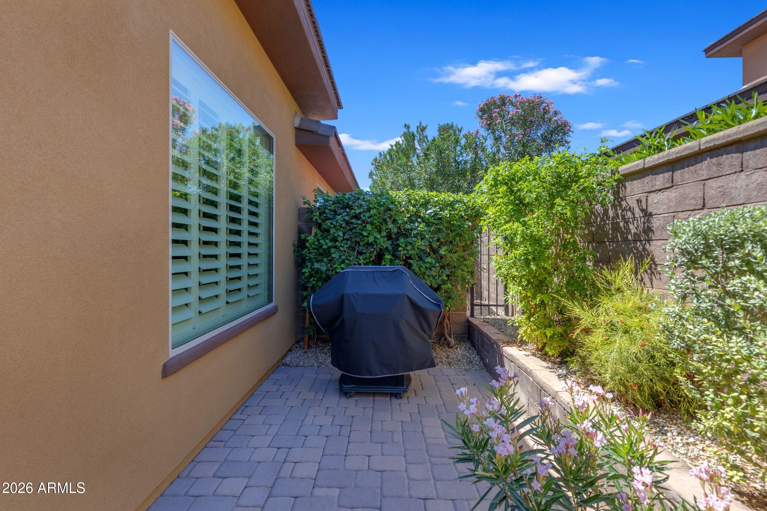 708 E Cobble Stone Drive