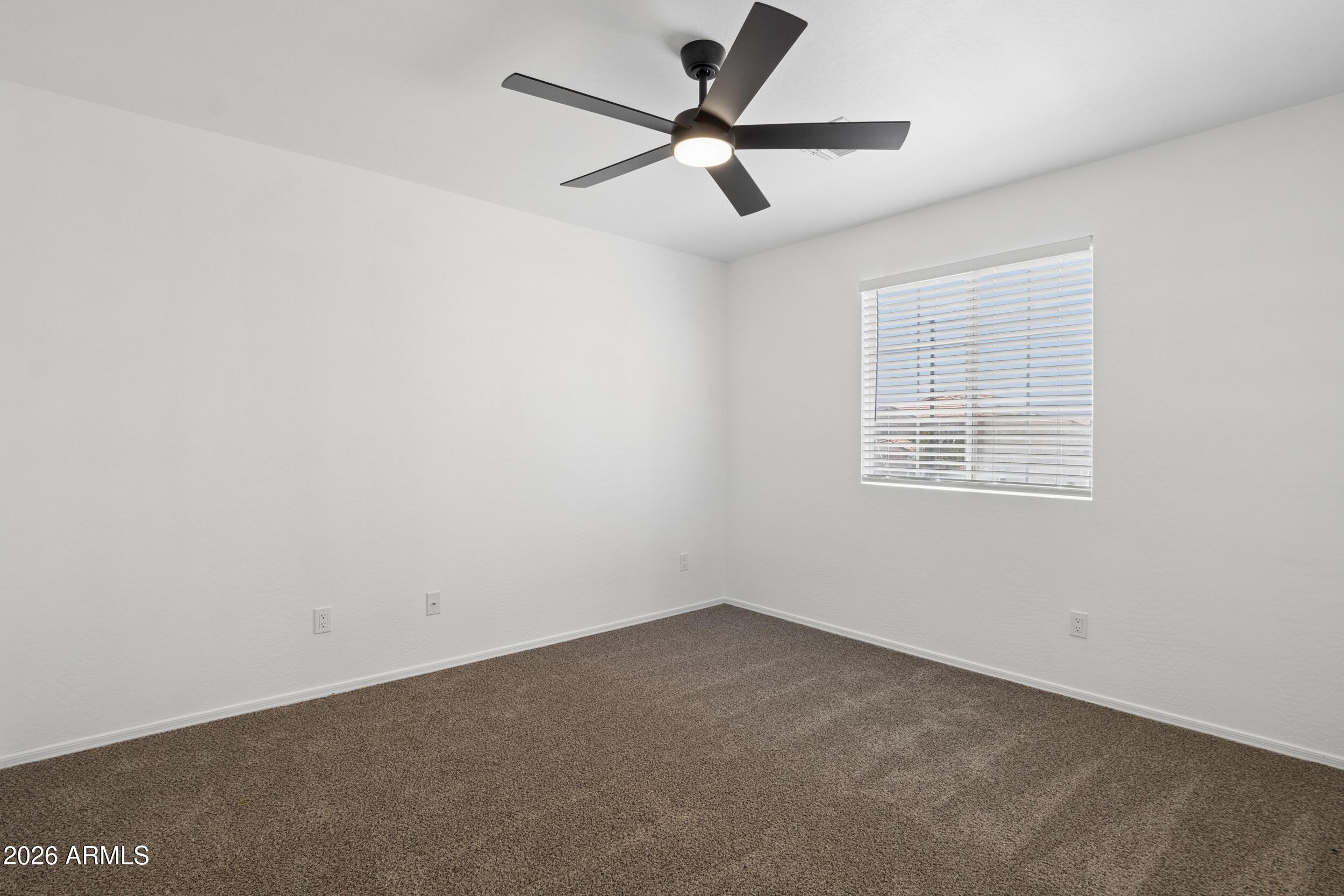 21996 W SOLANO Drive