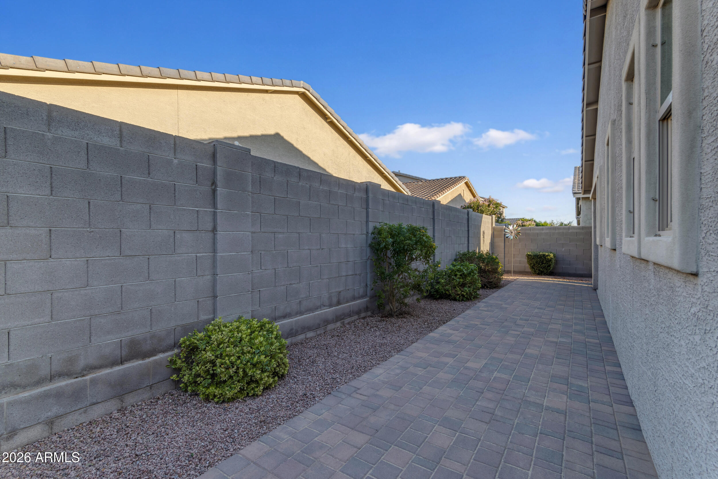 2725 S Eastridge