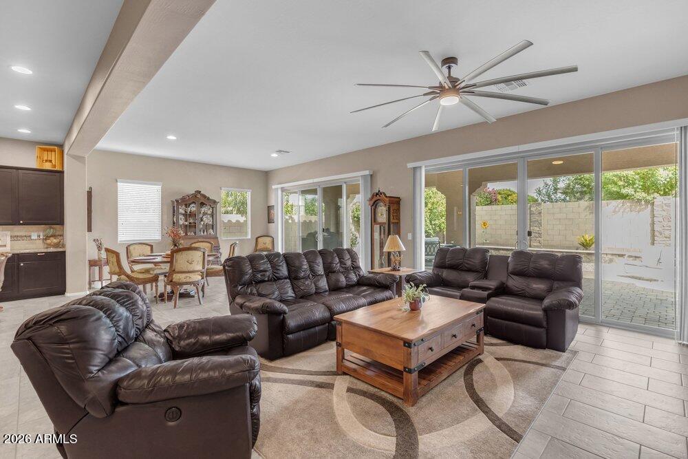 22851 S 229TH Place
