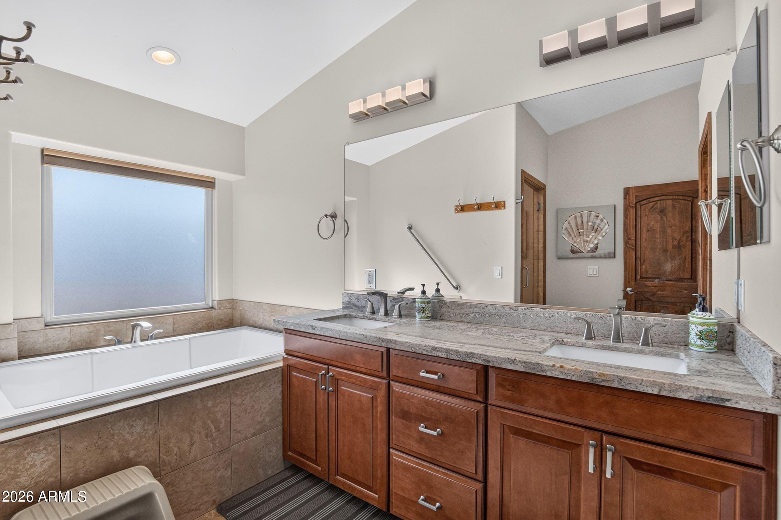 21165 E VIA DEL ORO