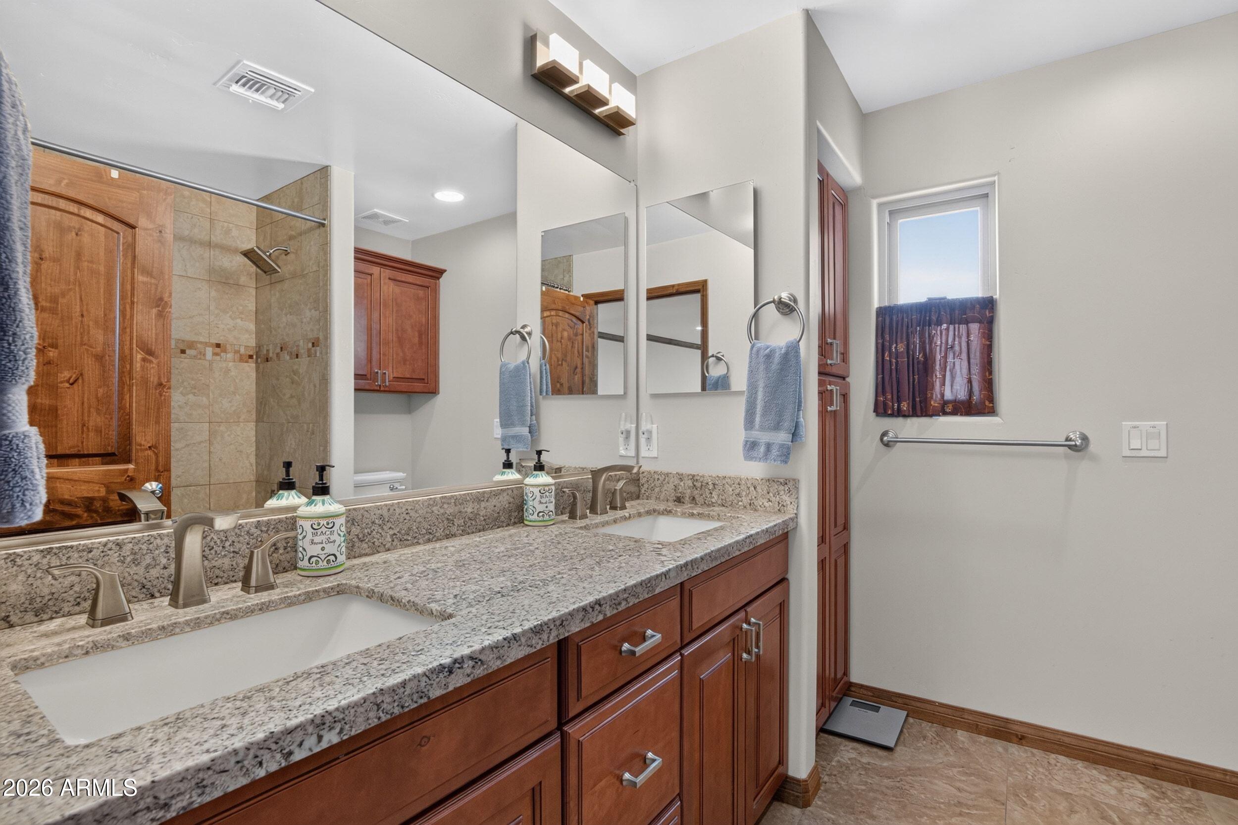 21165 E VIA DEL ORO
