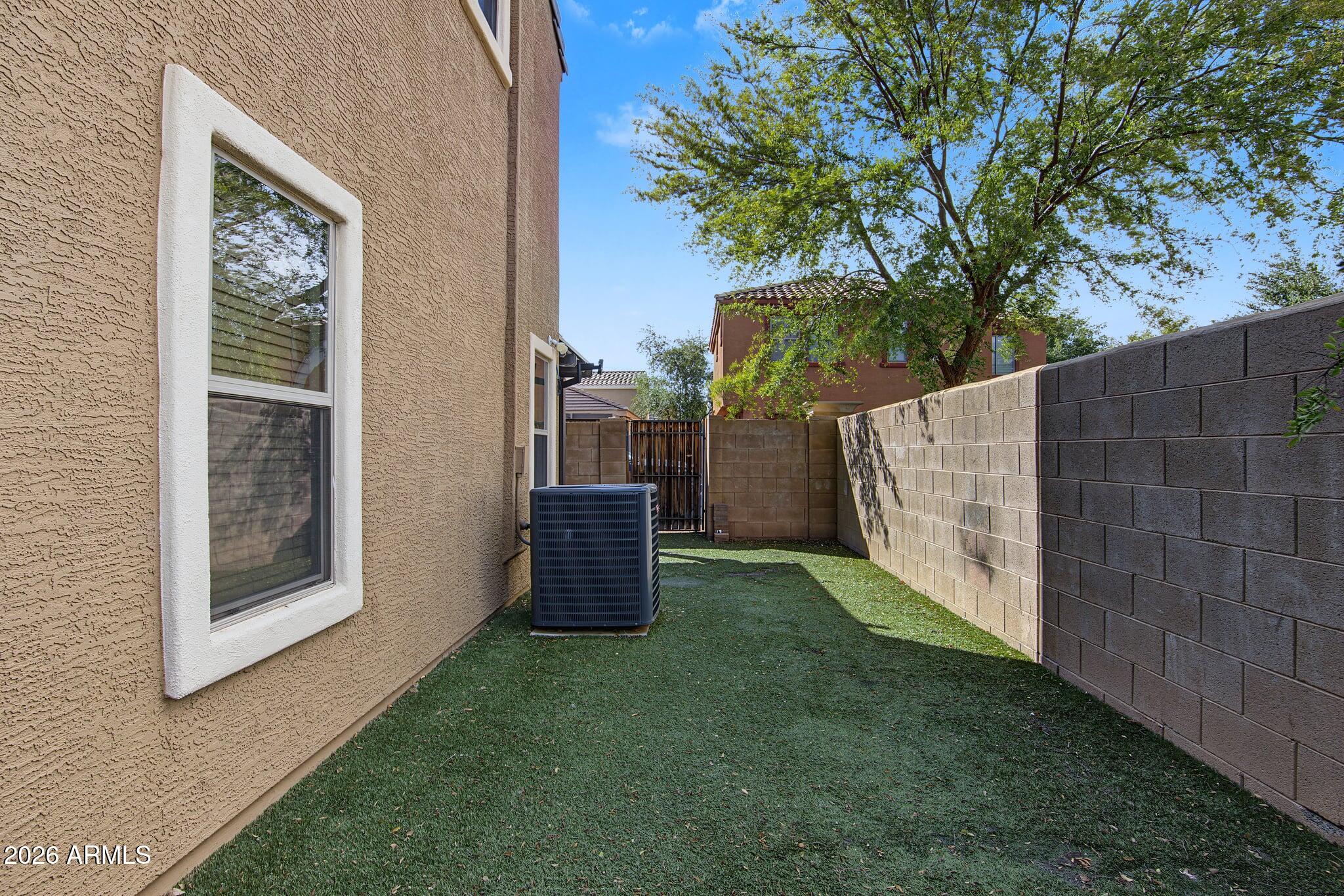 2620 E MEGAN Street