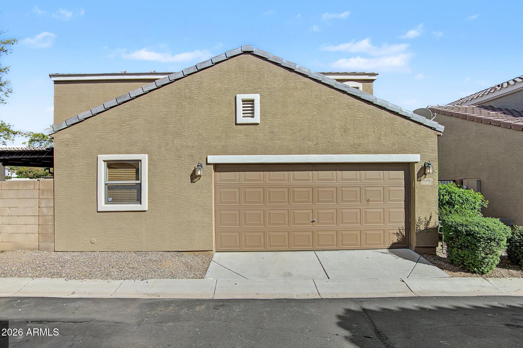 2620 E MEGAN Street