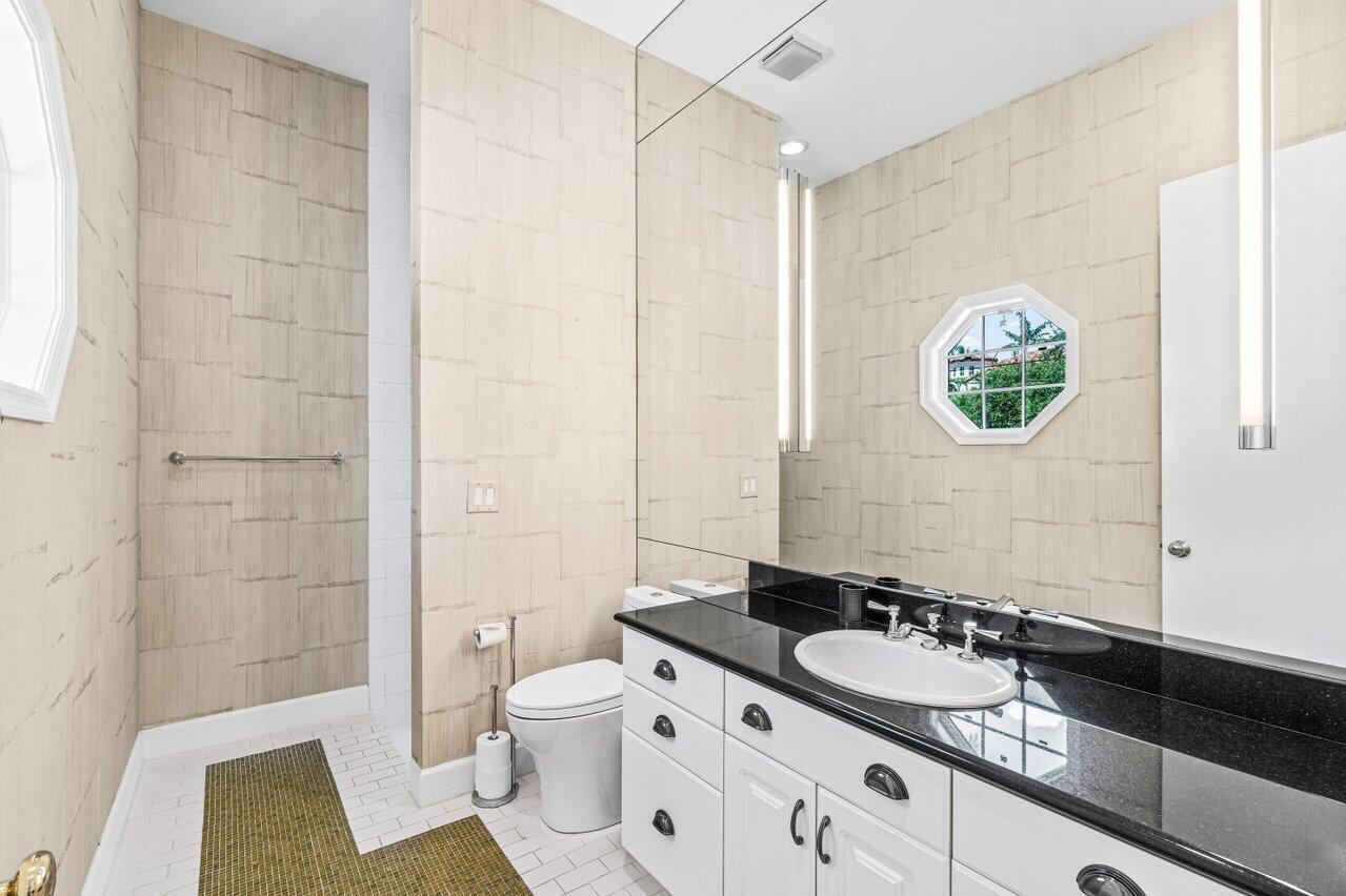 1400 Lands End Road