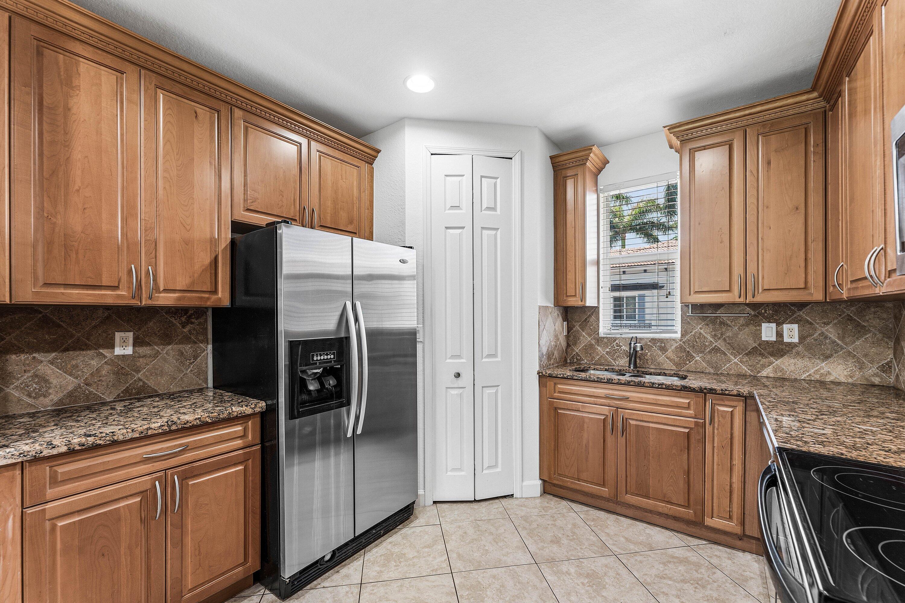 3030 WATERSIDE Circle