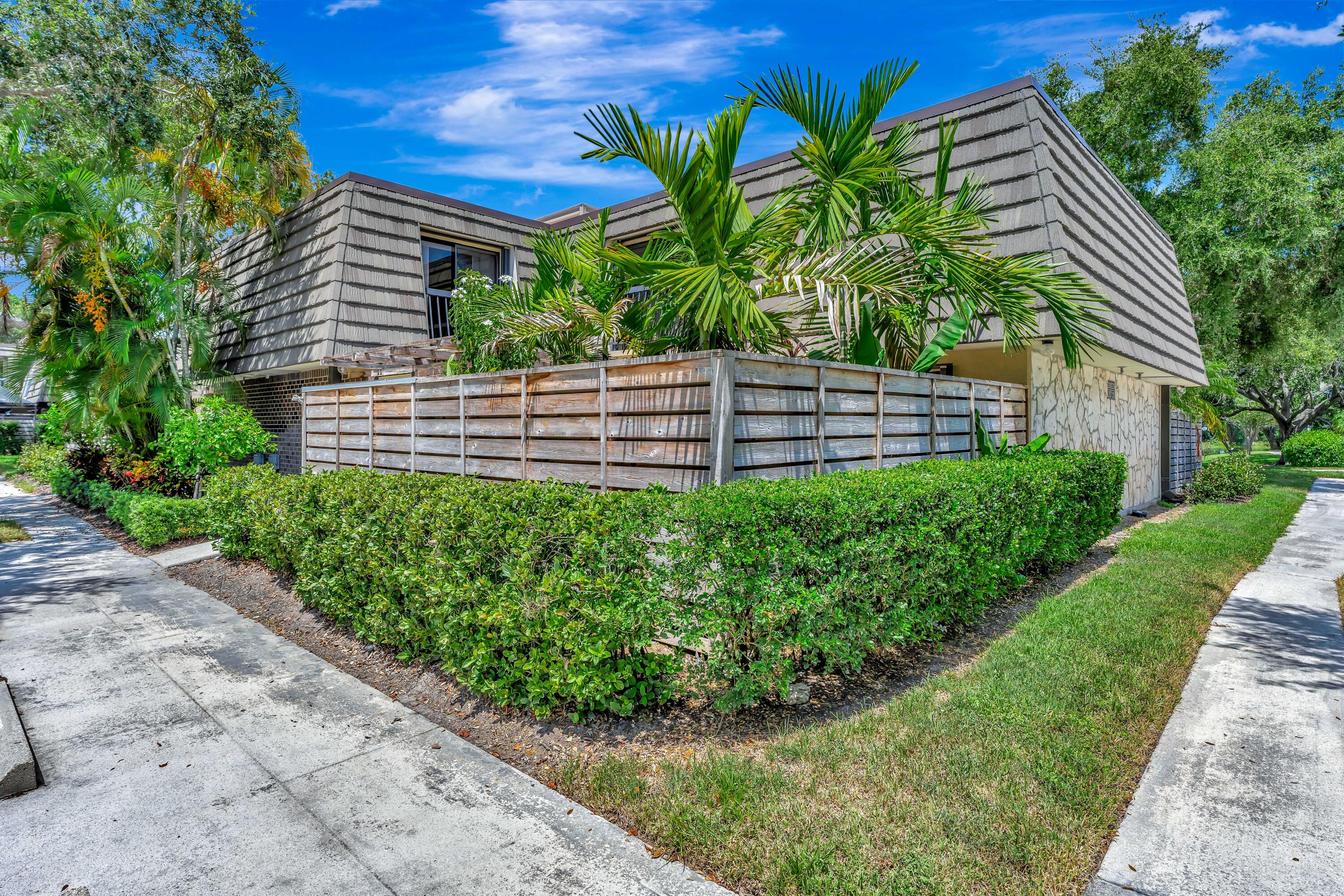 207 2nd Terrace