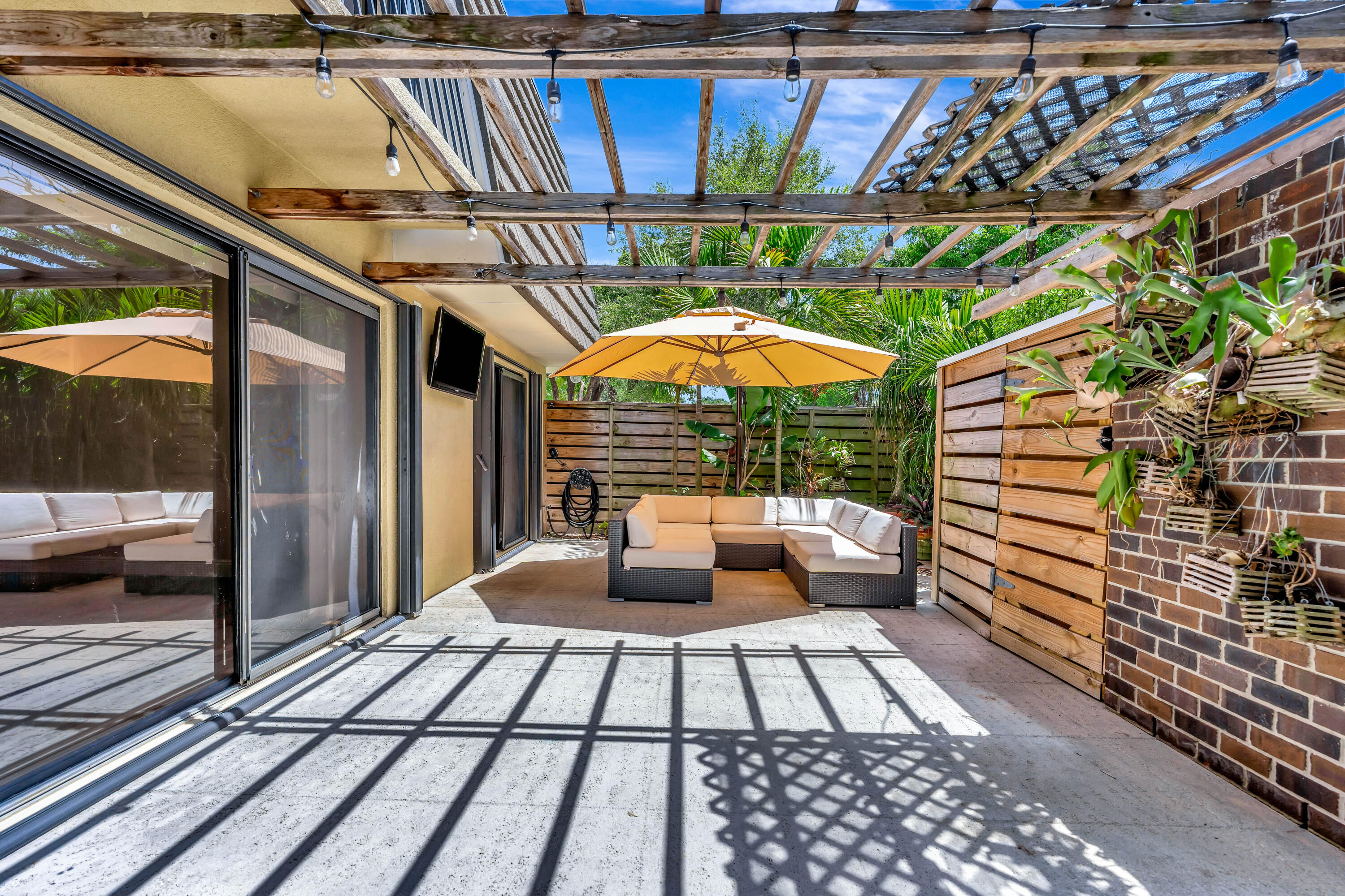 207 2nd Terrace