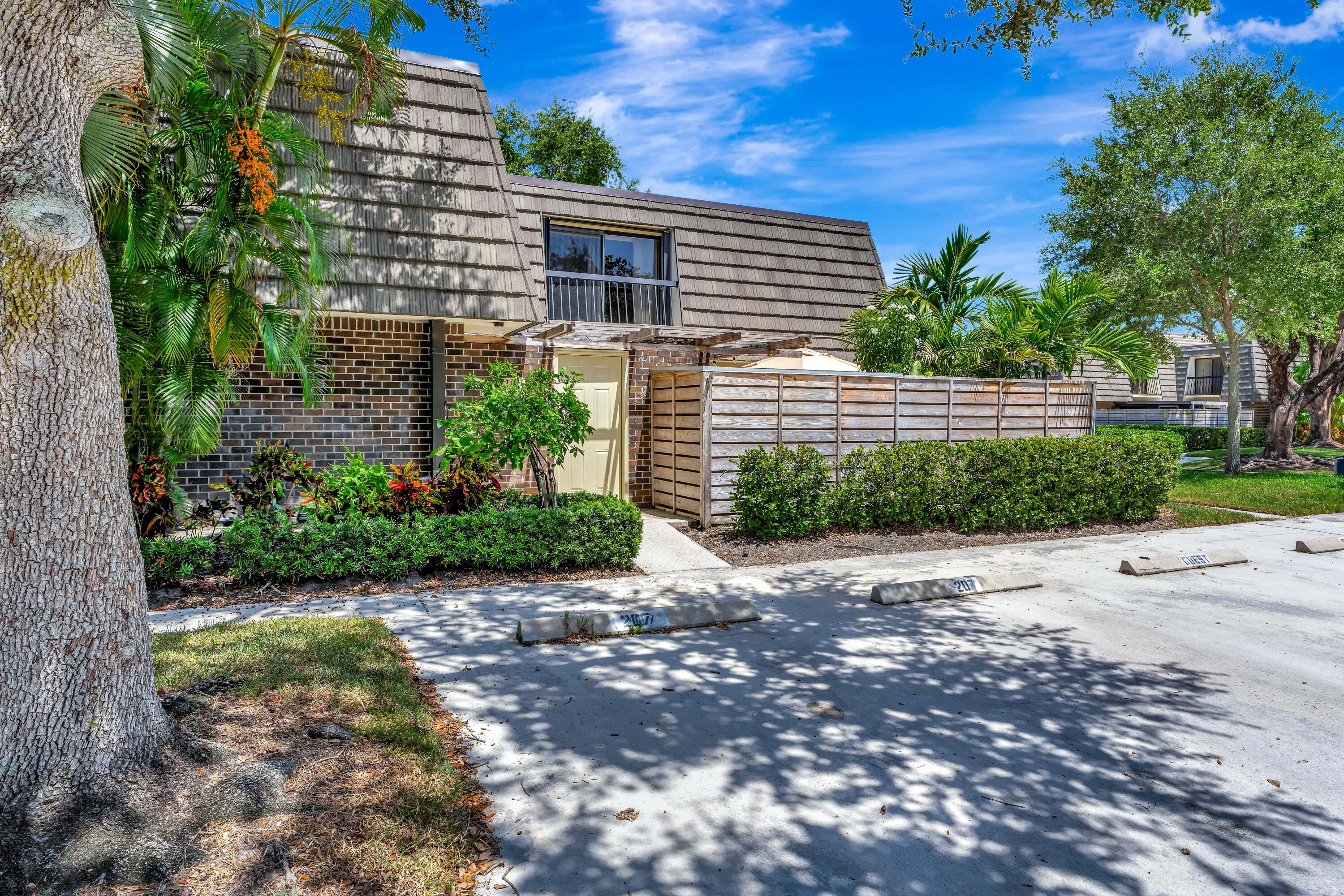 207 2nd Terrace