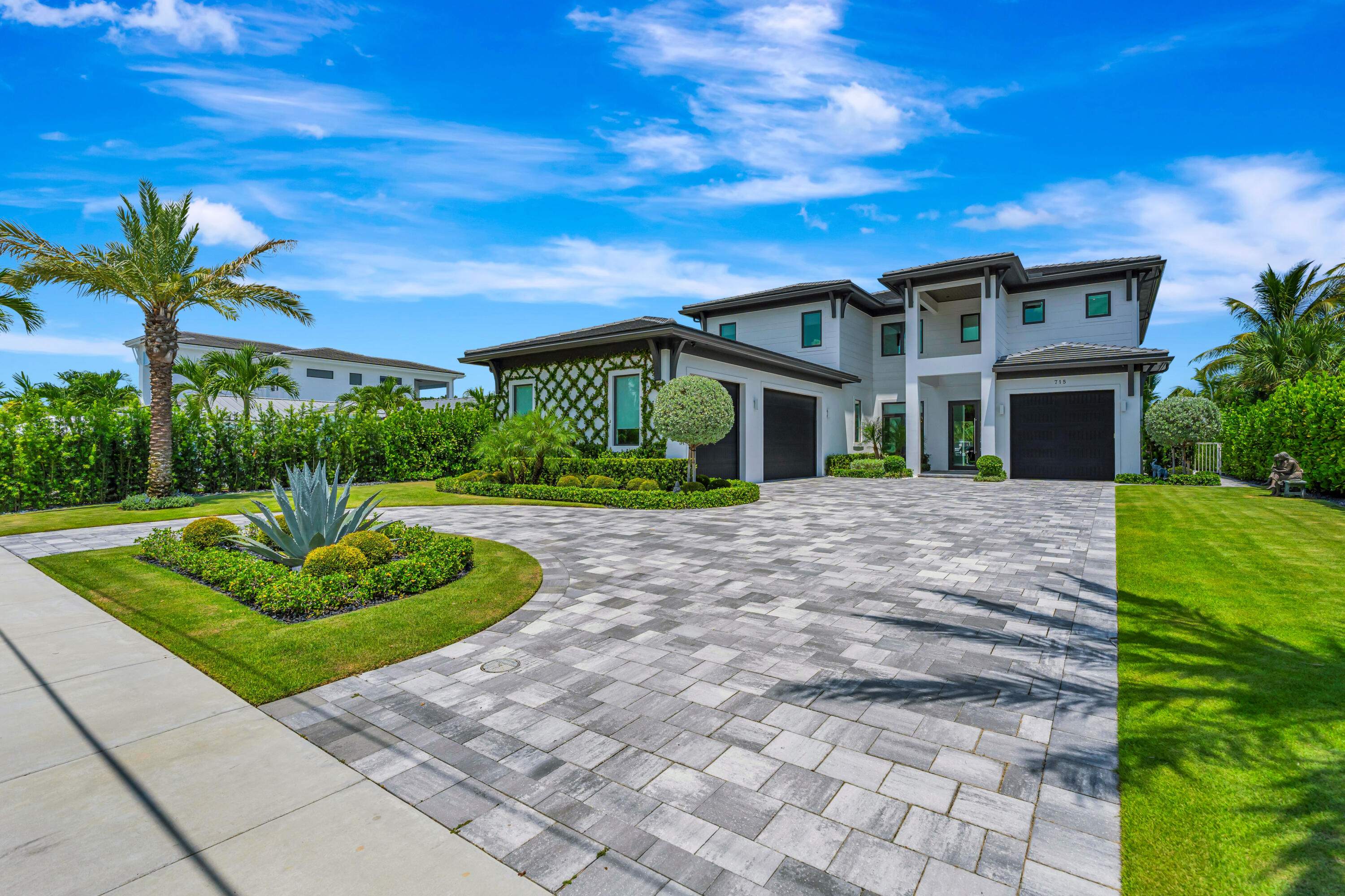 715 Ibis Way