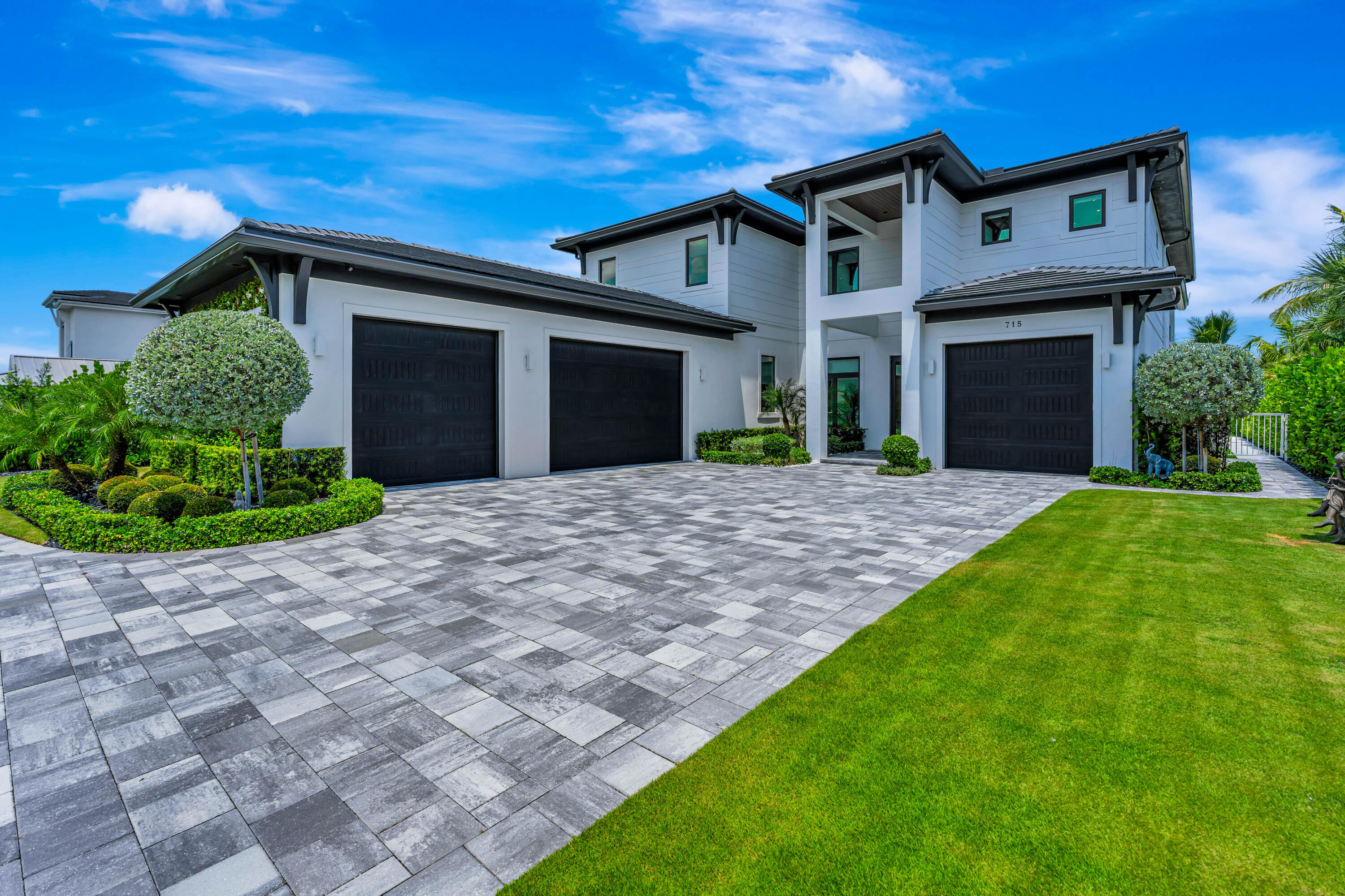 715 Ibis Way