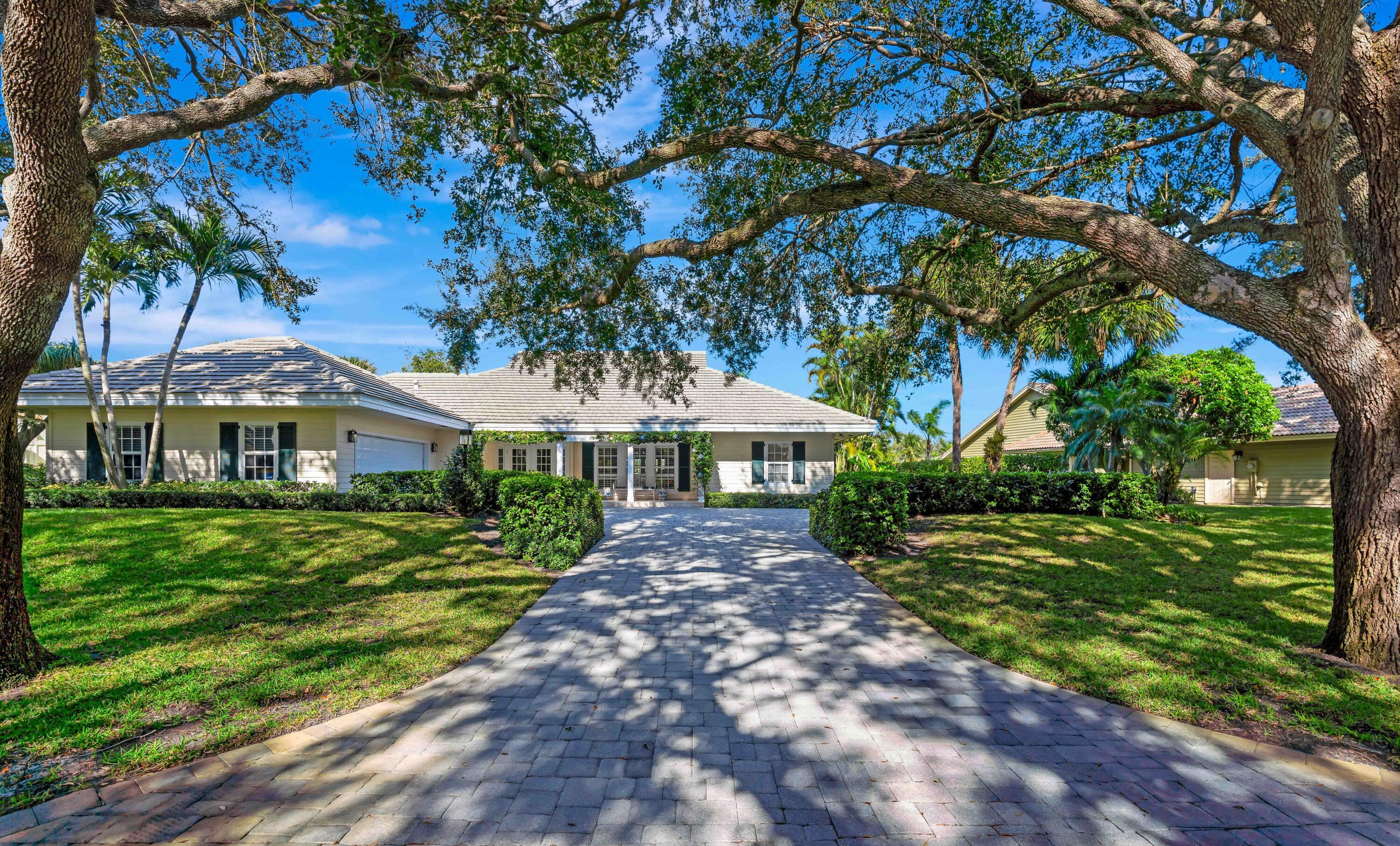 18289 SE HERITAGE Drive