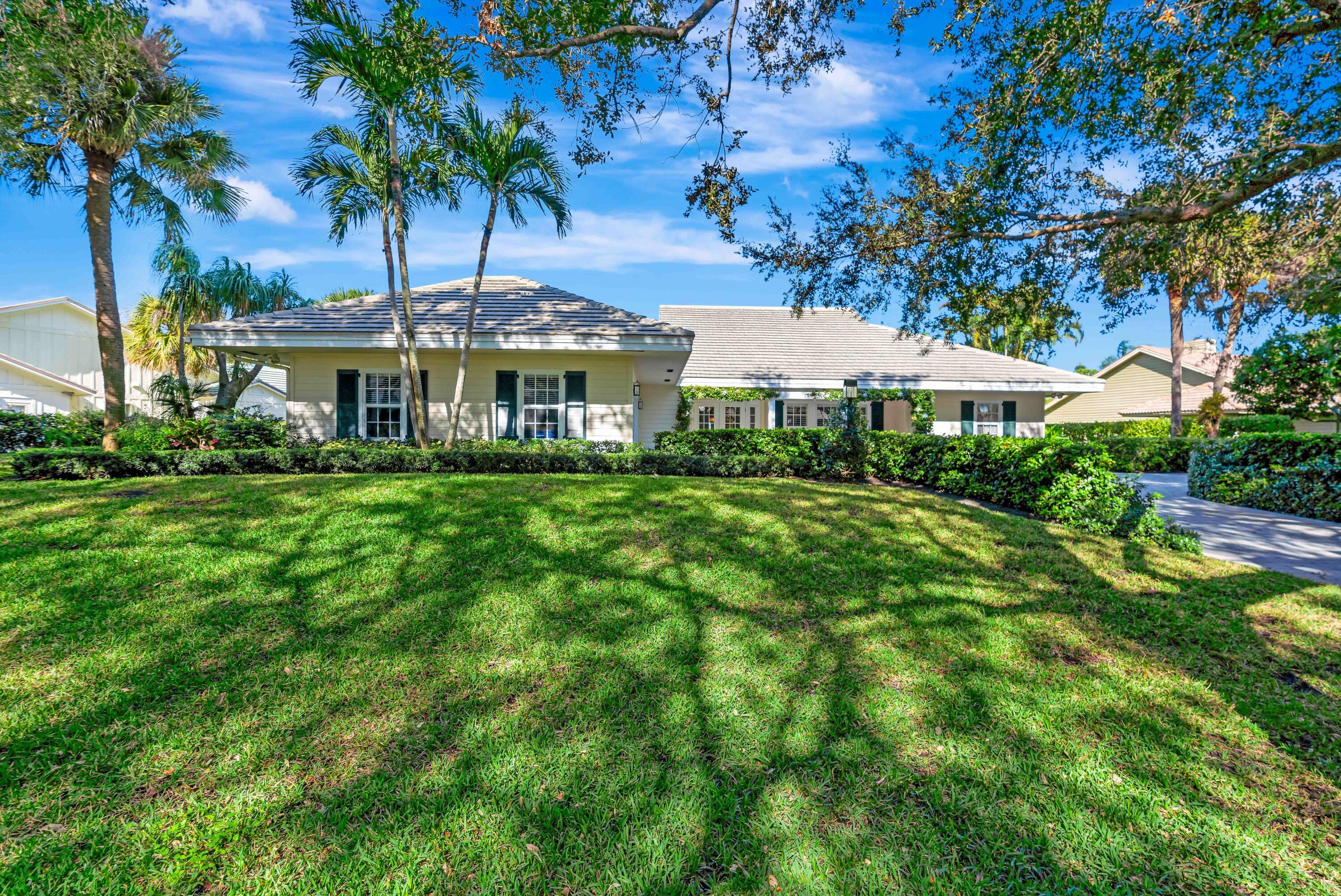 18289 SE HERITAGE Drive