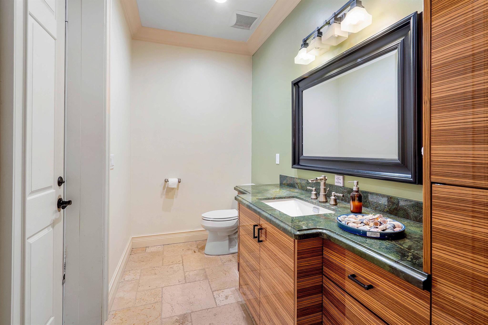 5570 SW Coral Tree Lane