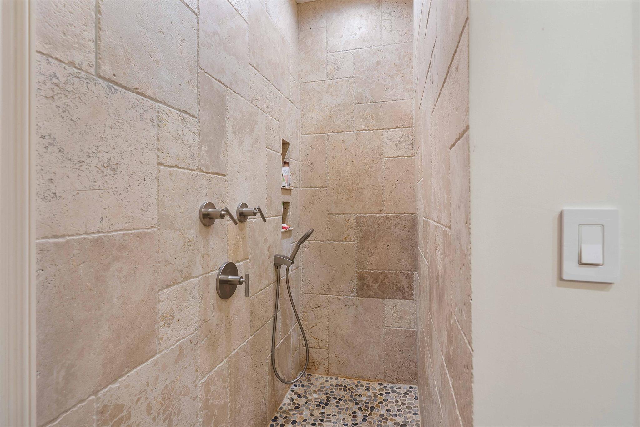 5570 SW Coral Tree Lane