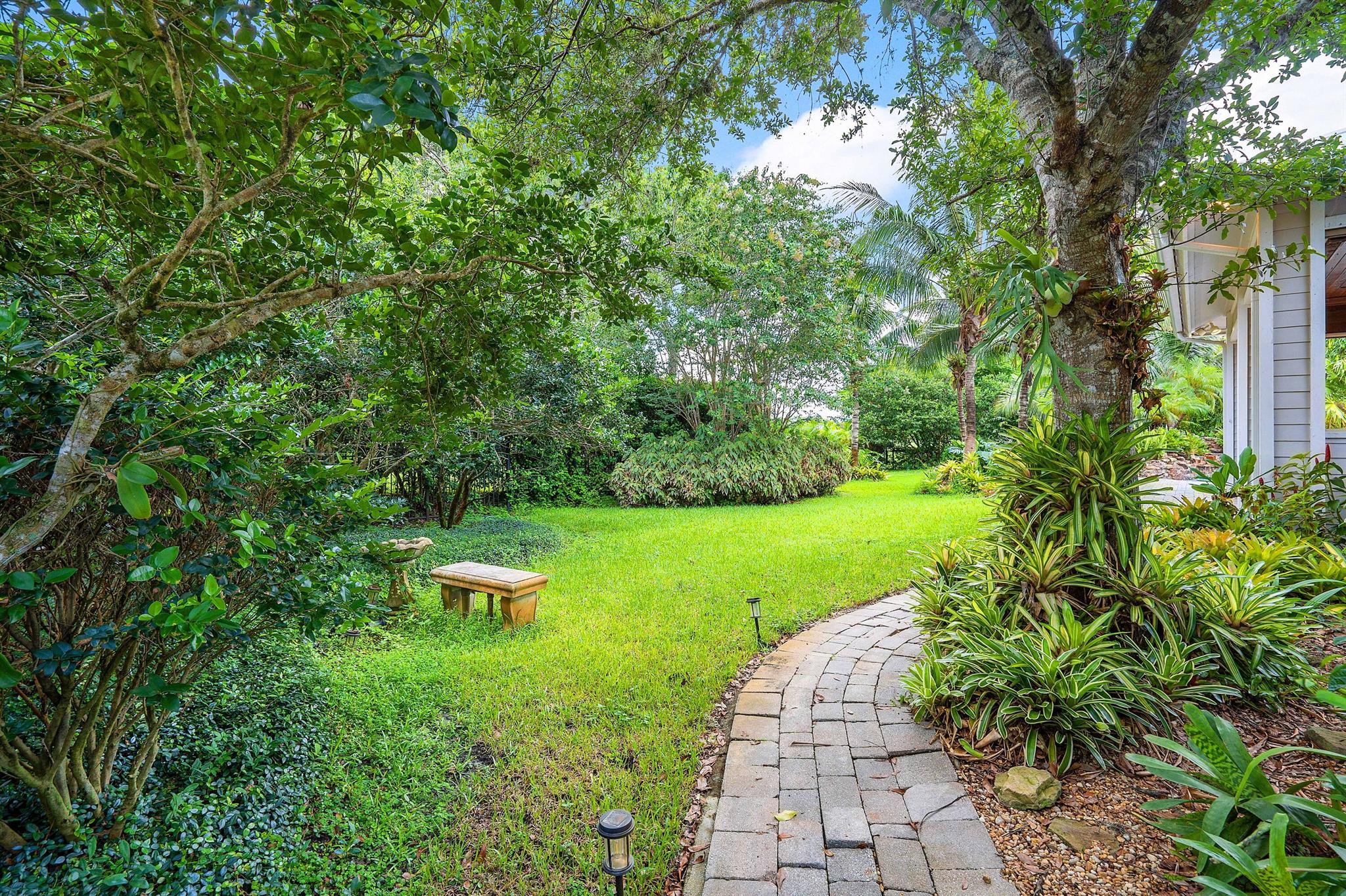 5570 SW Coral Tree Lane