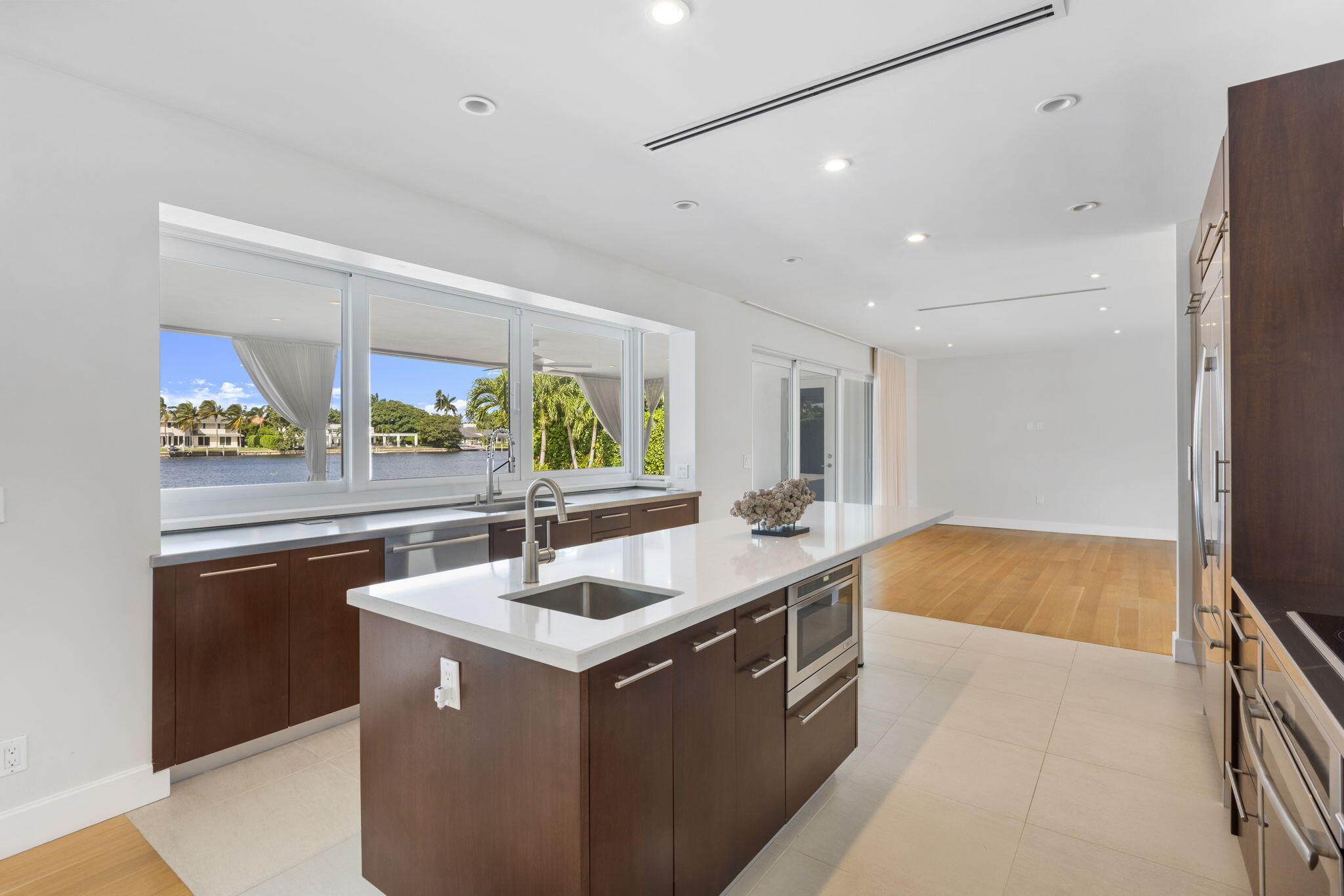 80 Spoonbill Road