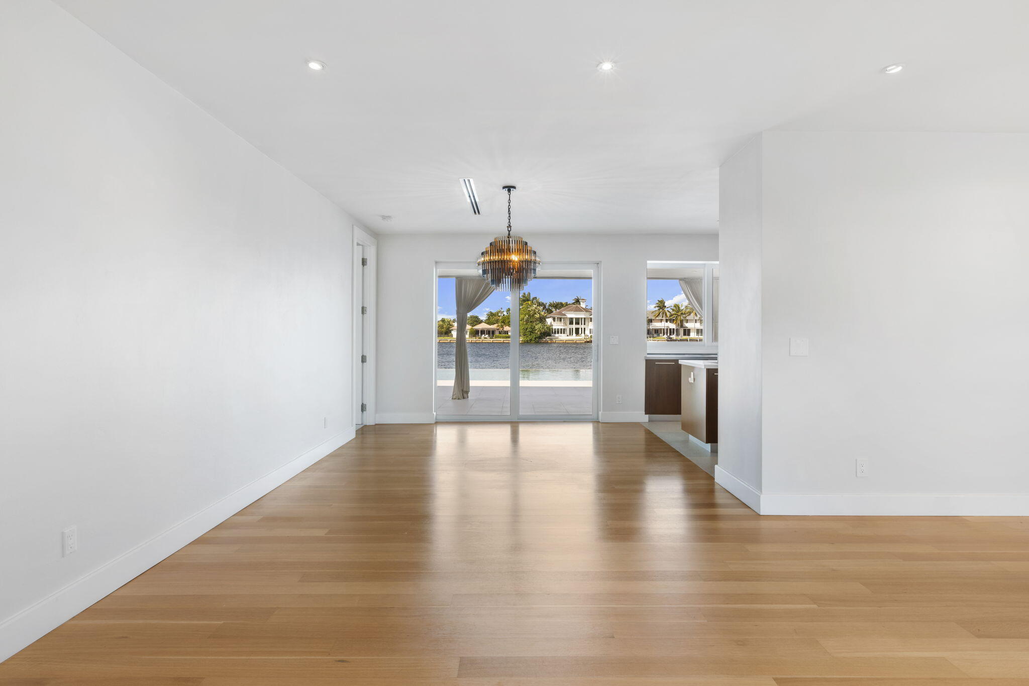 80 Spoonbill Road