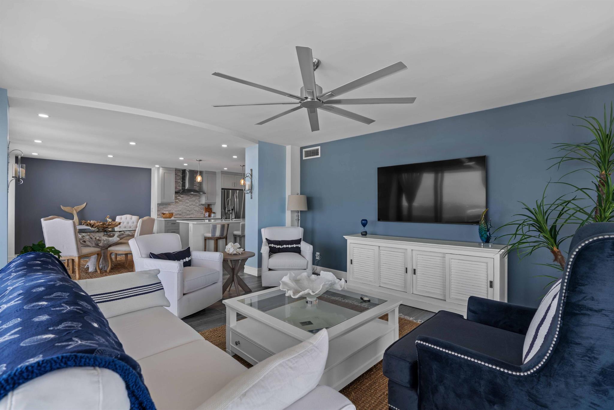 108 Lakeshore Drive 839