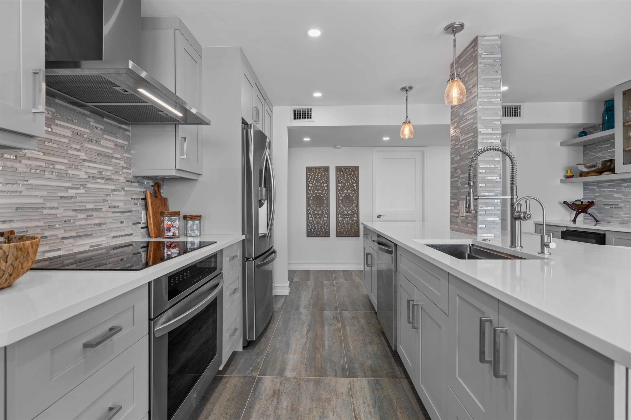 108 Lakeshore Drive 839