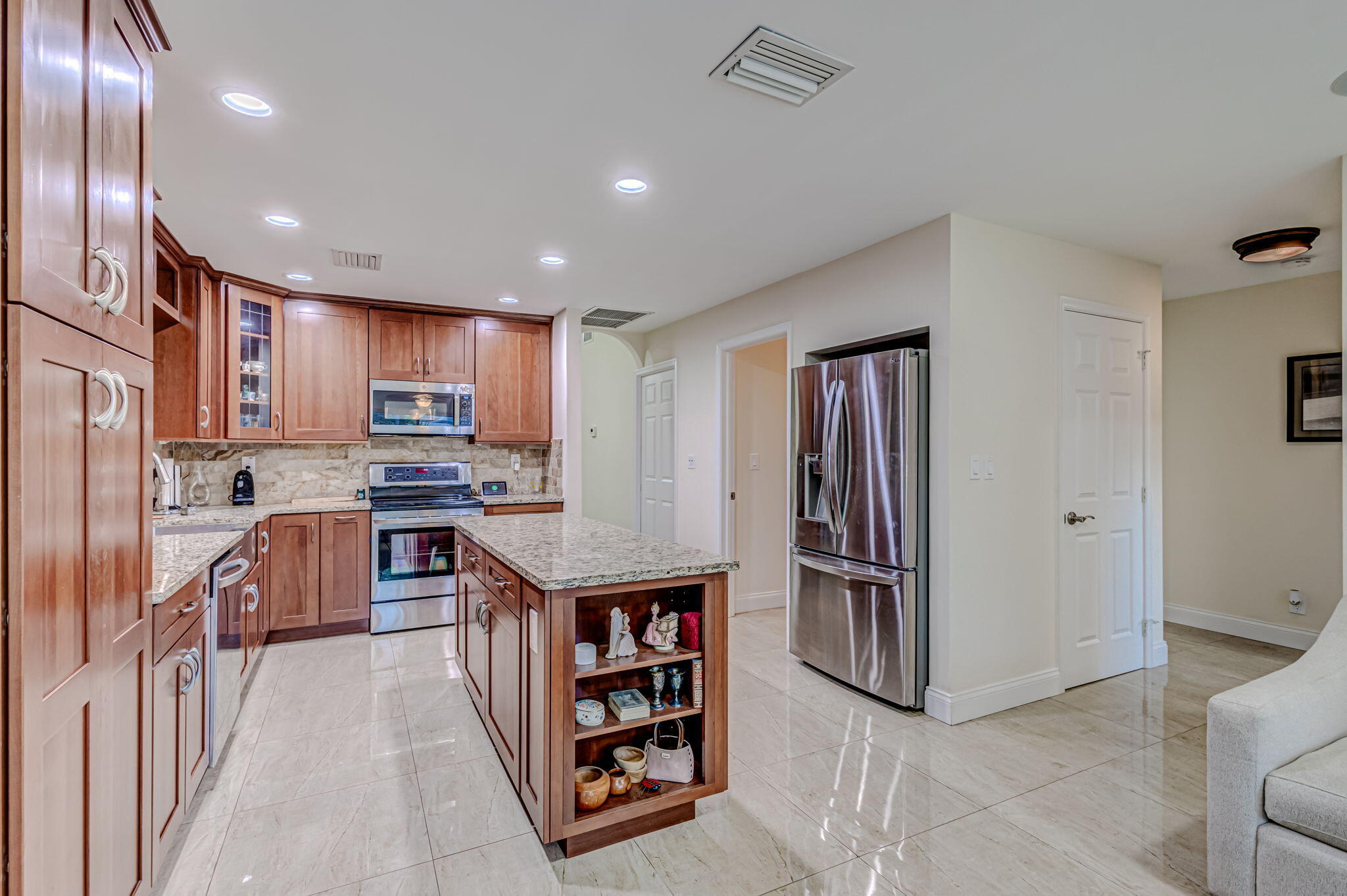 1 Bannock Road