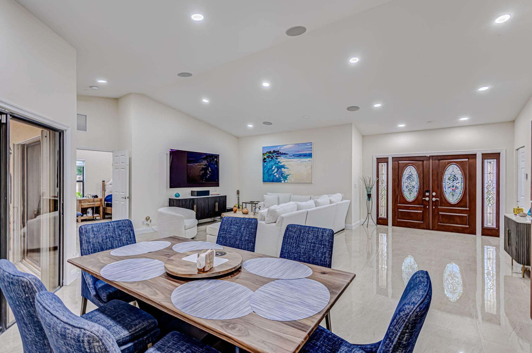 1 Bannock Road