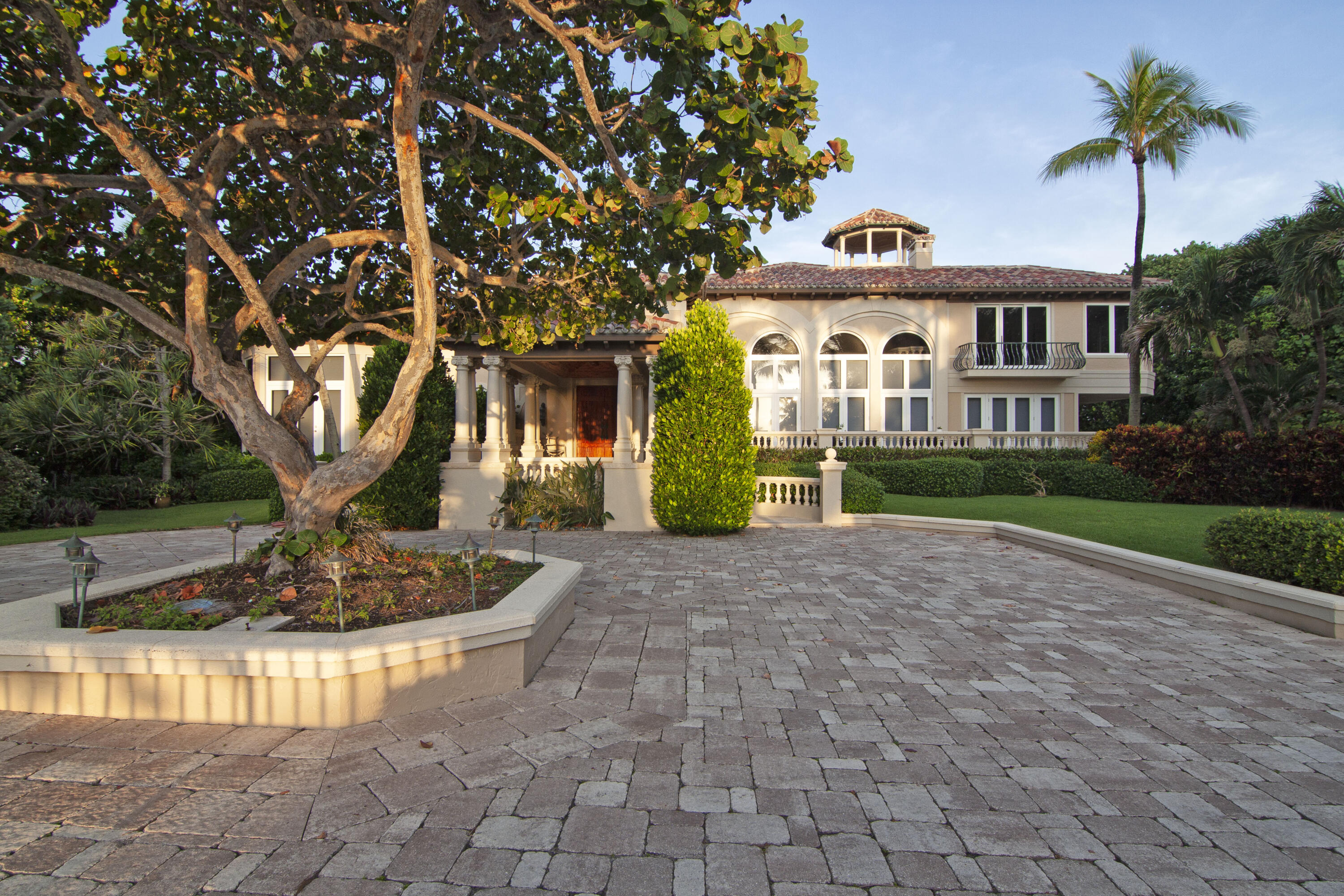 1880 S Ocean Boulevard