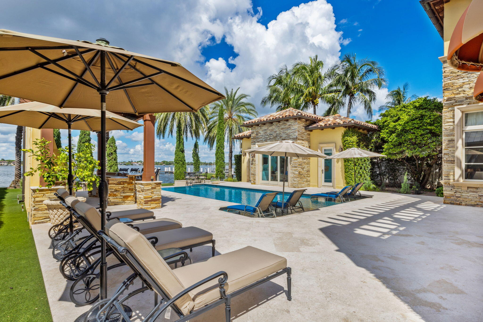 1125 N Atlantic Drive, Lantana