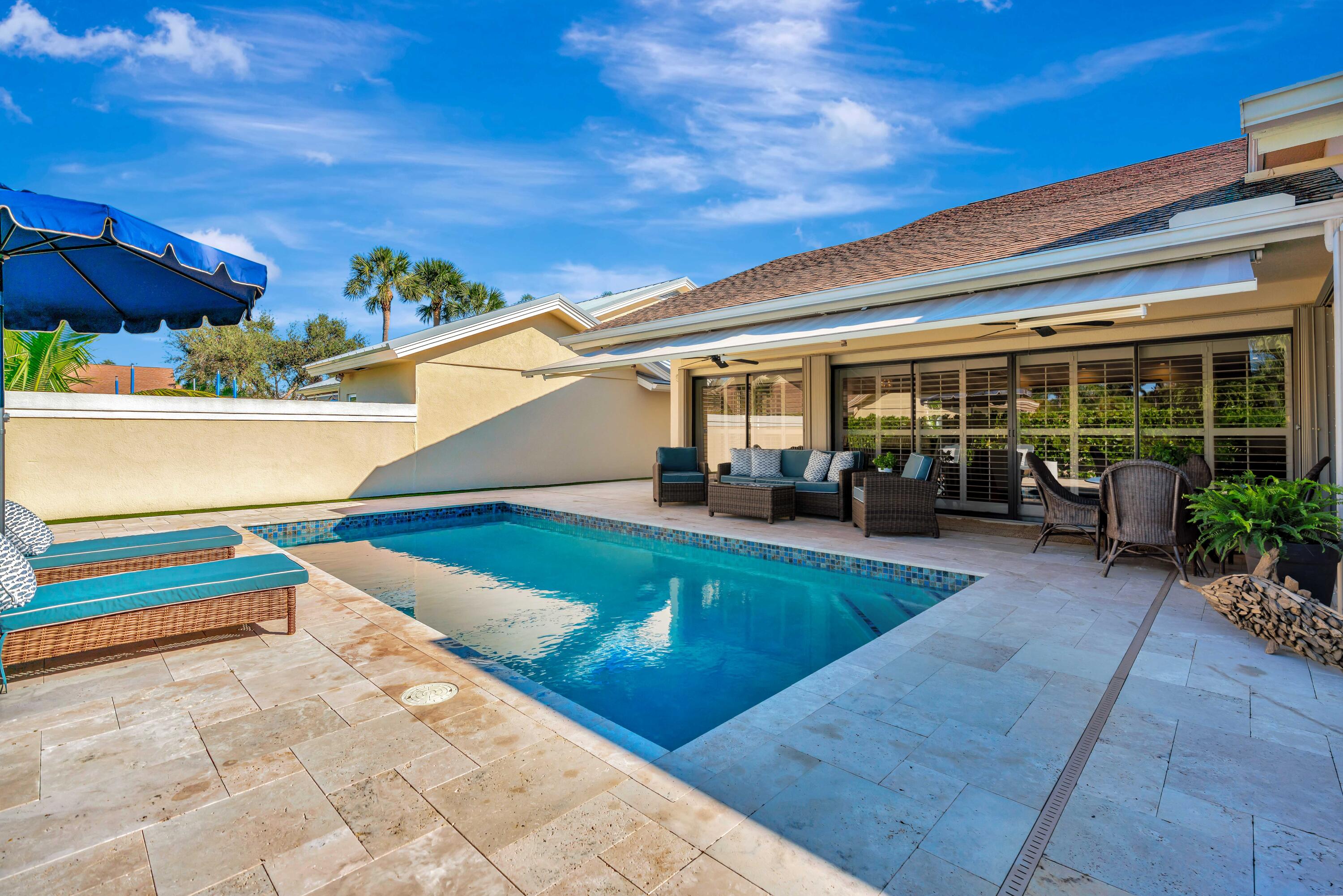 242 E River Park Drive