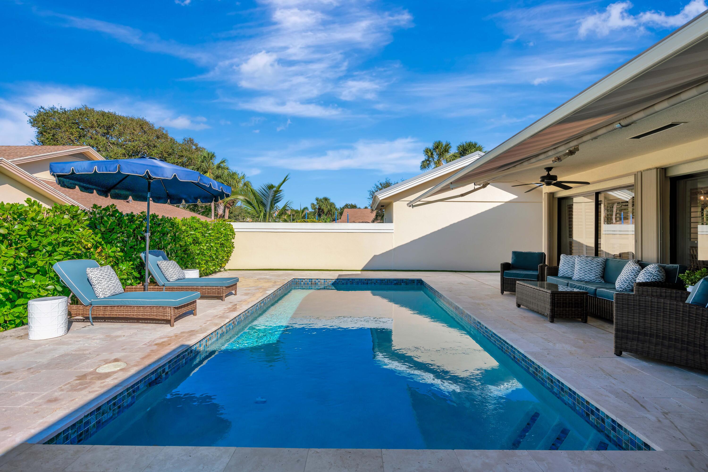 242 E River Park Drive