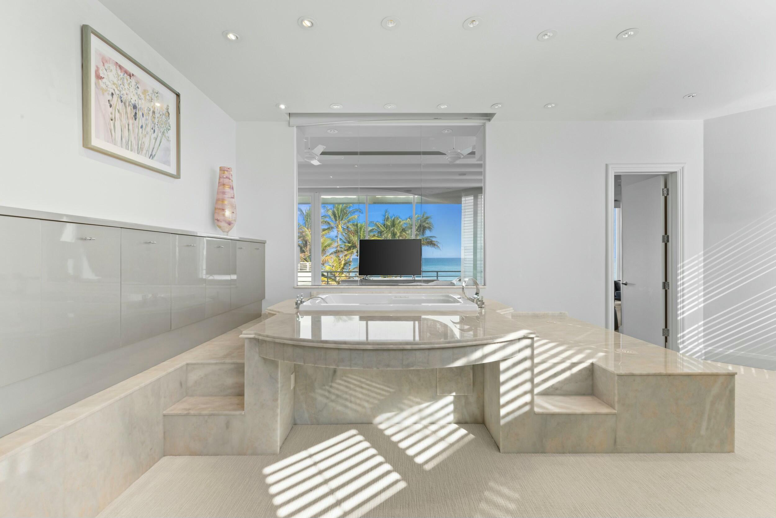 1200 S Ocean Boulevard, Manalapan