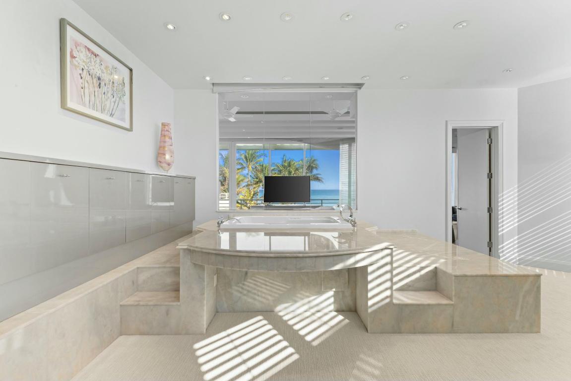 1200 S Ocean Boulevard, Manalapan